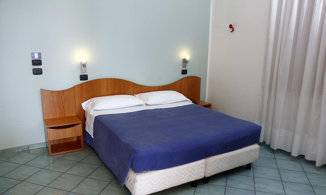Hotel Residence La Darsena Agropoli Esterno foto